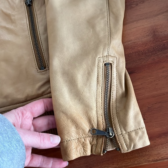 Gap Retro Look Soft Leather Jacket sz medium - Picture 6 of 14